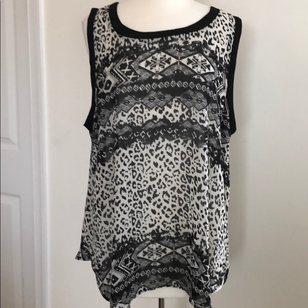 Love on a Hanger B&W Design Top